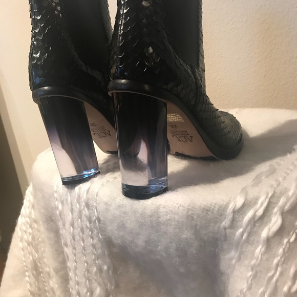 AGL Laser Textured Chelsea Bootie w/Lucite Heel - Picture 4 of 6